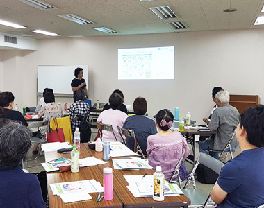 千葉県ホームヘルパー協議会の管理者研修において講演を行う竹下康平